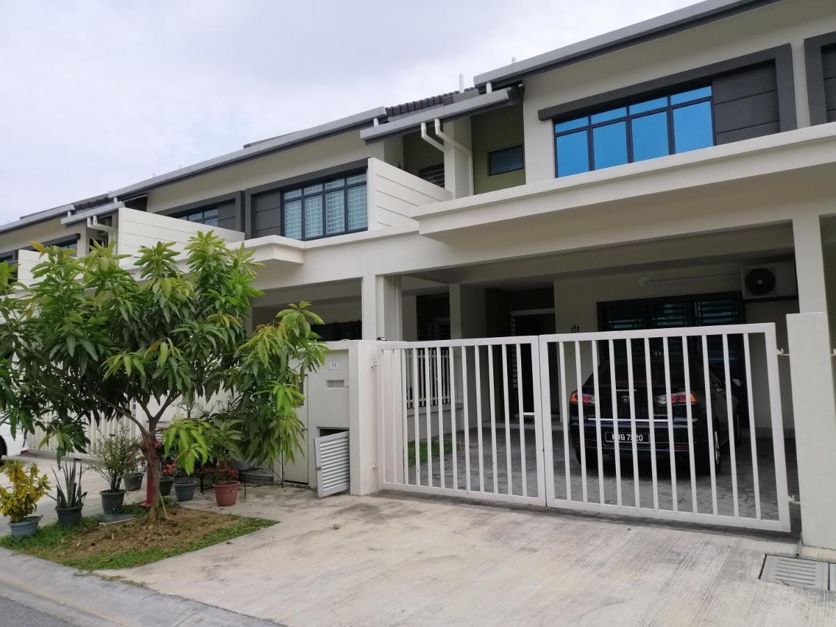 A&D Home-Stay @Kota Warisan, Sepang Exterior foto